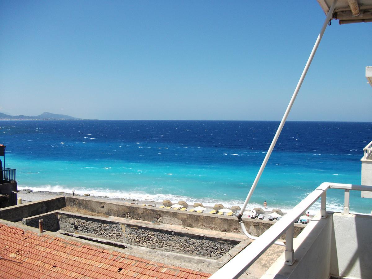 A Unique Seaside View!!! Apartamento Rhodes City Exterior foto