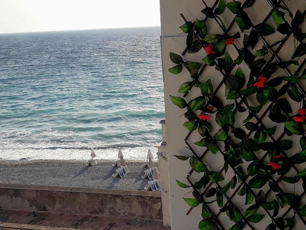 A Unique Seaside View!!! Apartamento Rhodes City Exterior foto